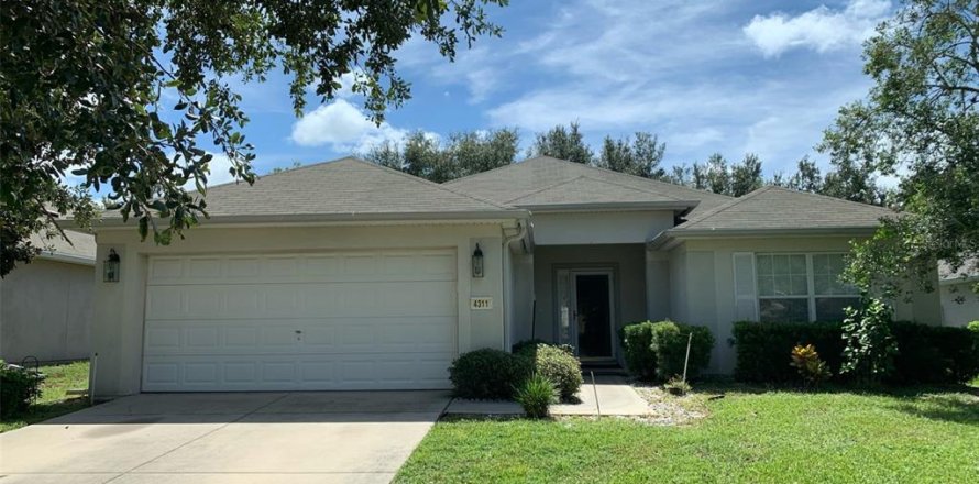 House in Ocala, Florida 3 bedrooms, 159.23 sq.m. № 1353394
