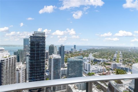 Condo in Miami, Florida, 4 bedrooms № 1940834 - photo 12