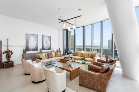 Condo in Miami, Florida, 4 bedrooms № 1940834 - photo 7