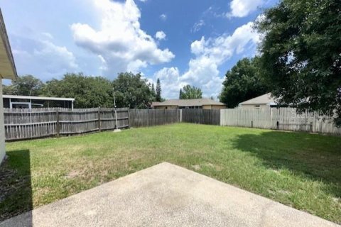 Villa ou maison à louer à Kissimmee, Floride: 3 chambres, 103.68 m2 № 1870572 - photo 16