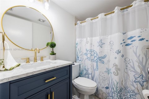 Condo in Naples, Florida, 2 bedrooms  № 2001430 - photo 22