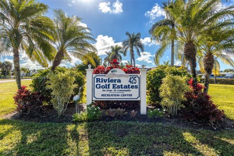 Condo in Naples, Florida, 2 bedrooms  № 2001430 - photo 30