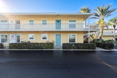 Condo in Naples, Florida, 2 bedrooms  № 2001430