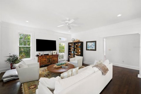 Casa en venta en Tampa, Florida, 4 dormitorios, 395.21 m2 № 2221723 - foto 24