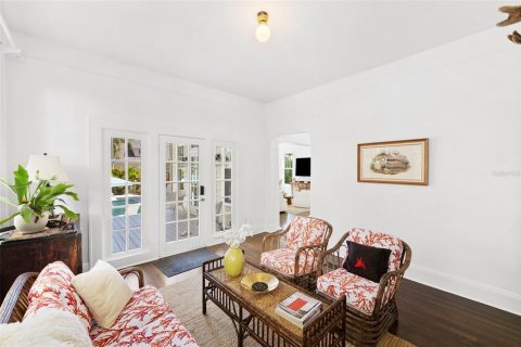 Casa en venta en Tampa, Florida, 4 dormitorios, 395.21 m2 № 2221723 - foto 18