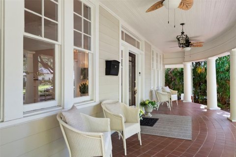 Casa en venta en Tampa, Florida, 4 dormitorios, 395.21 m2 № 2221723 - foto 5