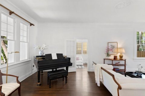 Casa en venta en Tampa, Florida, 4 dormitorios, 395.21 m2 № 2221723 - foto 7
