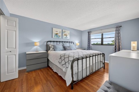 Copropriété à vendre à Saint Petersburg, Floride: 2 chambres, 102.19 m2 № 2115132 - photo 15