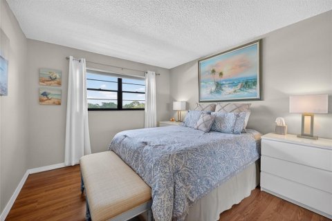 Copropriété à vendre à Saint Petersburg, Floride: 2 chambres, 102.19 m2 № 2115132 - photo 21