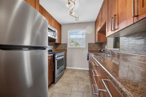 Copropriété à vendre à Saint Petersburg, Floride: 2 chambres, 102.19 m2 № 2115132 - photo 8