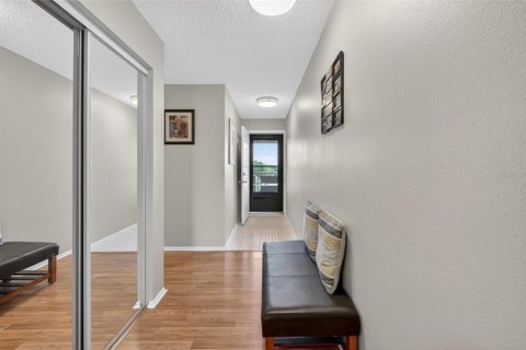 Copropriété à vendre à Saint Petersburg, Floride: 2 chambres, 102.19 m2 № 2115132 - photo 4