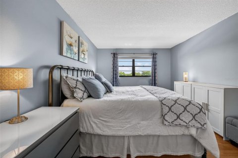 Copropriété à vendre à Saint Petersburg, Floride: 2 chambres, 102.19 m2 № 2115132 - photo 17