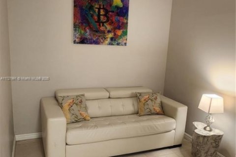 Condo in Sunny Isles Beach, Florida, 2 bedrooms  № 1926383 - photo 20