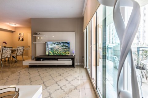 Condo in Sunny Isles Beach, Florida, 2 bedrooms  № 1926383 - photo 7