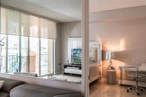 Condo in Sunny Isles Beach, Florida, 2 bedrooms № 1926383