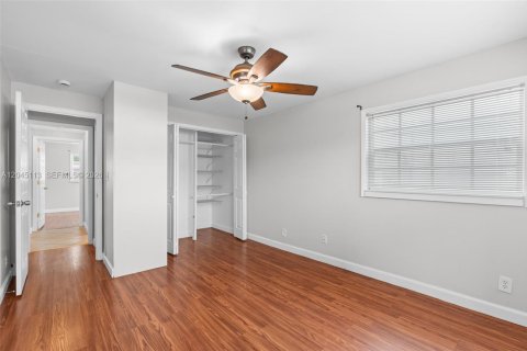 House in Margate, Florida 2 bedrooms, 98.57 sq.m. № 2248611 - photo 21