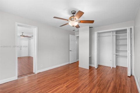House in Margate, Florida 2 bedrooms, 98.57 sq.m. № 2248611 - photo 22