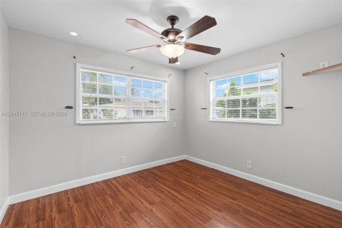 House in Margate, Florida 2 bedrooms, 98.57 sq.m. № 2248611 - photo 13