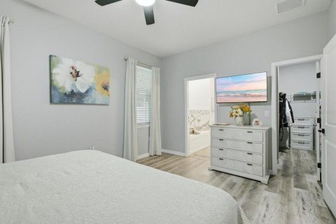 House in Sanford, Florida 3 bedrooms, 135.08 sq.m. № 2410691 - photo 15