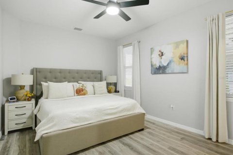 House in Sanford, Florida 3 bedrooms, 135.08 sq.m. № 2410691 - photo 26