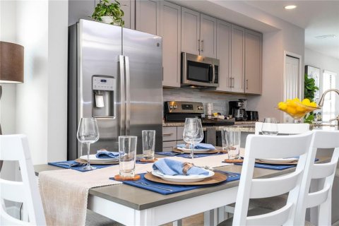 Townhouse in Kissimmee, Florida 4 bedrooms, 159.88 sq.m. № 1821016 - photo 12