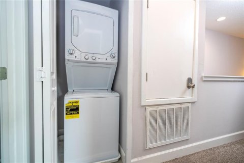 Townhouse in Kissimmee, Florida 4 bedrooms, 159.88 sq.m. № 1821016 - photo 29