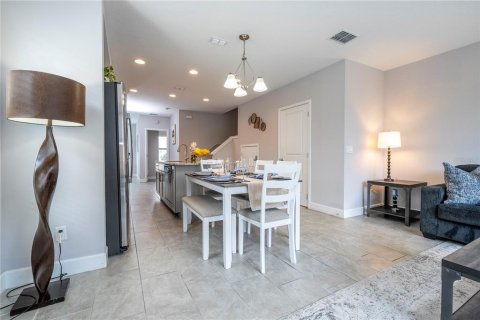 Townhouse in Kissimmee, Florida 4 bedrooms, 159.88 sq.m. № 1821016 - photo 13