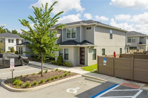 Townhouse in Kissimmee, Florida 4 bedrooms, 159.88 sq.m. № 1821016 - photo 2