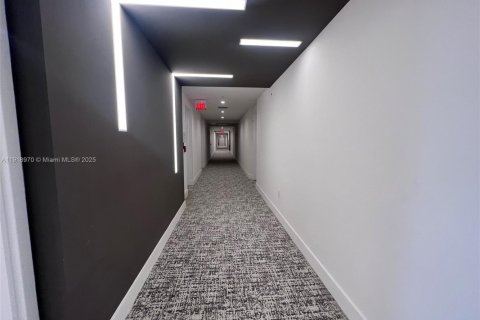 Снять в аренду квартиру в Дорал, Флорида 2 спальни, 98.85м2, № 1973322 - фото 4