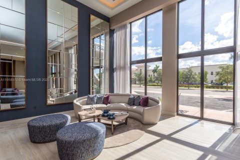 Снять в аренду квартиру в Дорал, Флорида 2 спальни, 98.85м2, № 1973322 - фото 2