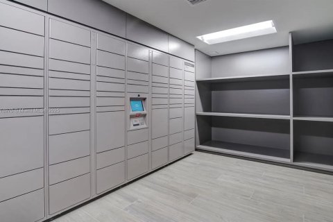 Снять в аренду квартиру в Дорал, Флорида 2 спальни, 98.85м2, № 1973322 - фото 7