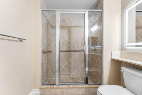 Снять в аренду кондоминиум в Бока-Ратон, Флорида 6 комнат, 126.53м2, № 2083787 - фото 17