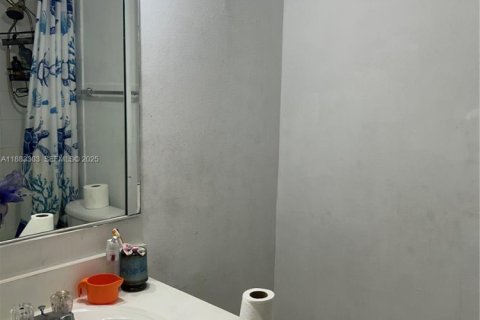 Купить кондоминиум в Хайалиа, Флорида 2 спальни, 127.83м2, № 2091290 - фото 8