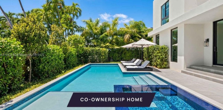 Casa en Miami Beach, Florida 4 dormitorios, 316.8 m2 № 1836772