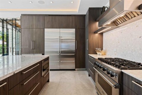 Casa en venta en Miami Beach, Florida, 4 dormitorios, 316.8 m2 № 1836772 - foto 11