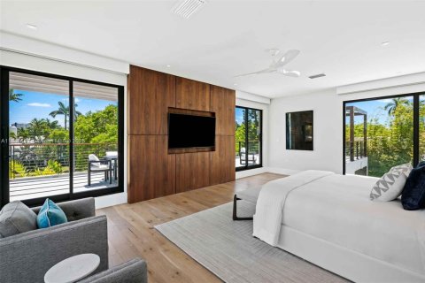 Casa en venta en Miami Beach, Florida, 4 dormitorios, 316.8 m2 № 1836772 - foto 23