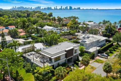 Casa en venta en Miami Beach, Florida, 4 dormitorios, 316.8 m2 № 1836772 - foto 7