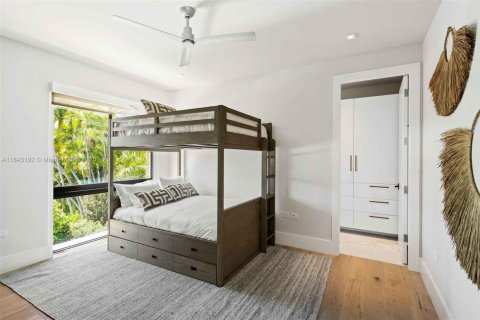 Casa en venta en Miami Beach, Florida, 4 dormitorios, 316.8 m2 № 1836772 - foto 18