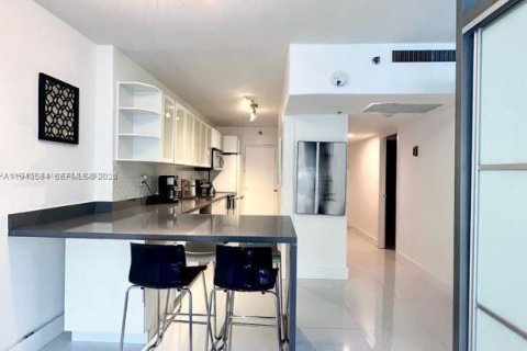 Condominio en venta en Miami Beach, Florida, 1 dormitorio, 51.1 m2 № 2152796 - foto 12
