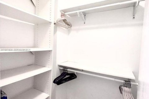 Condominio en venta en Miami Beach, Florida, 1 dormitorio, 51.1 m2 № 2152796 - foto 8