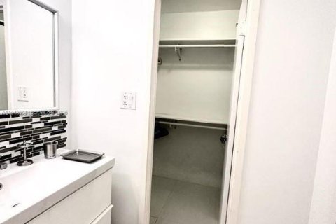 Condominio en venta en Miami Beach, Florida, 1 dormitorio, 51.1 m2 № 2152796 - foto 7
