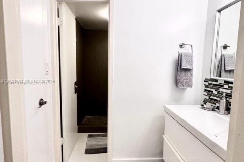 Condominio en venta en Miami Beach, Florida, 1 dormitorio, 51.1 m2 № 2152796 - foto 9