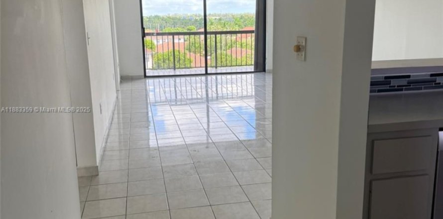 Condominio en Miami, Florida, 2 dormitorios  № 1947328