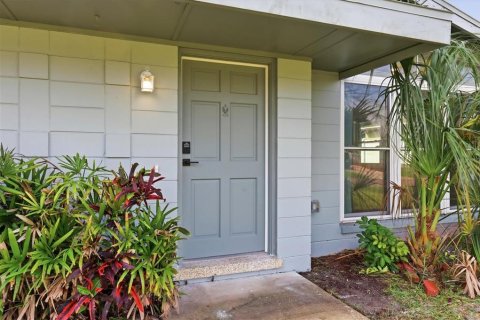 Villa ou maison à louer à Bradenton, Floride: 3 chambres, 117.06 m2 № 2411402 - photo 4