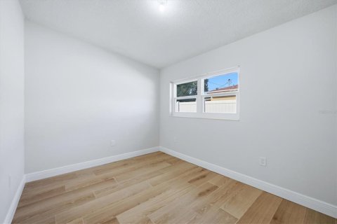 Villa ou maison à louer à Bradenton, Floride: 3 chambres, 117.06 m2 № 2411402 - photo 21