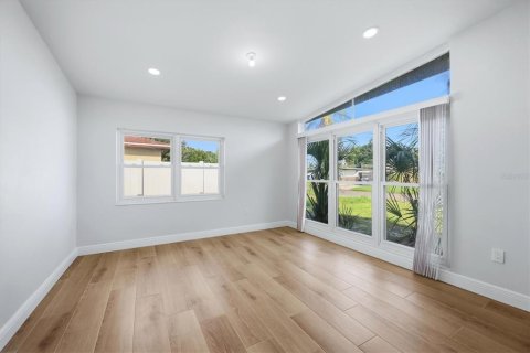 Villa ou maison à louer à Bradenton, Floride: 3 chambres, 117.06 m2 № 2411402 - photo 7