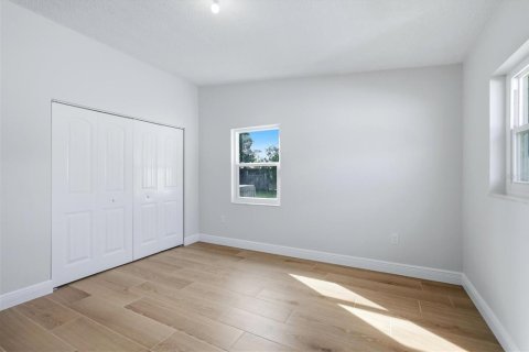 Villa ou maison à louer à Bradenton, Floride: 3 chambres, 117.06 m2 № 2411402 - photo 25