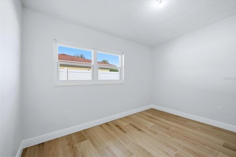 Villa ou maison à louer à Bradenton, Floride: 3 chambres, 117.06 m2 № 2411402 - photo 22