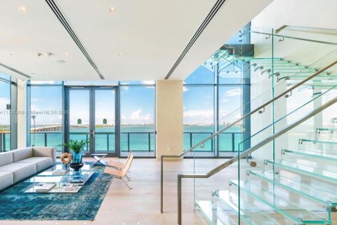 Copropriété à vendre à Miami, Floride: 2 chambres, 101.08 m2 № 1960817 - photo 12