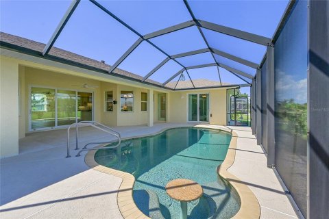House in Rotonda, Florida 3 bedrooms, 198.63 sq.m. № 1904998 - photo 6